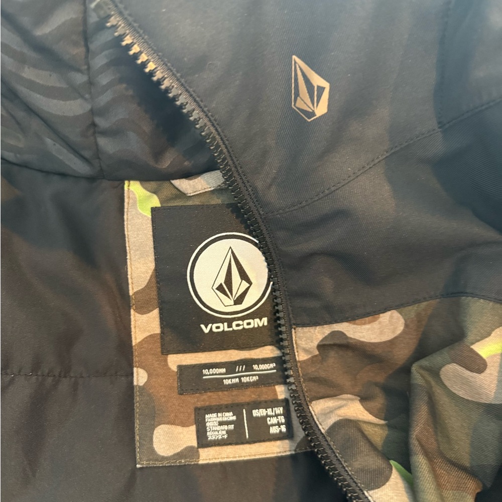 Volcom Multicolor Camo Jacket - Picture 2 of 3